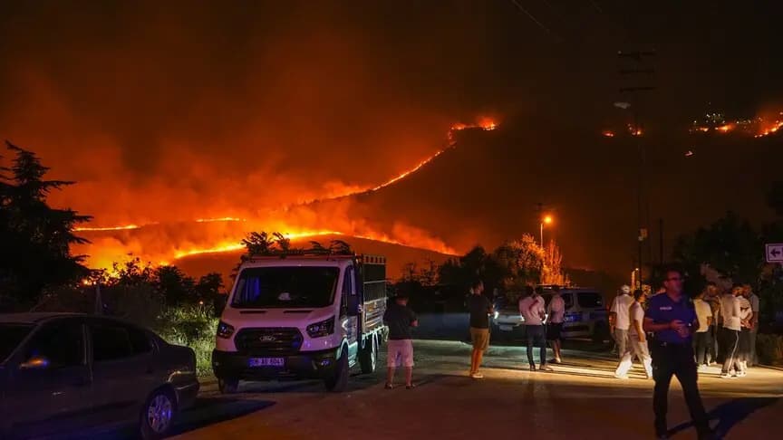 Başkentte ağaçlık alanda çıkan yangın kontrol altına alındı
