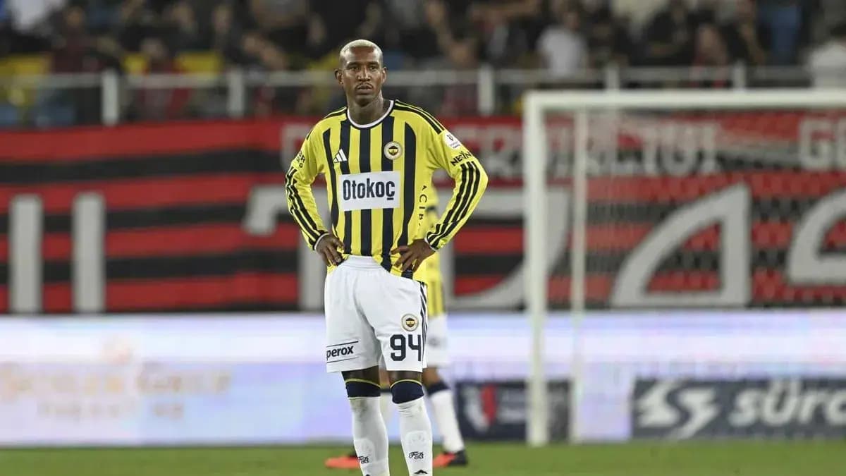 Fenerbahçe'ye Anderson Talisca'dan kötü haber!