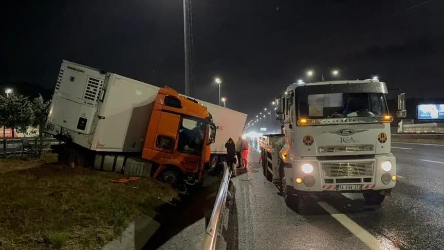 İstanbul'da sağanak nedeniyle kazalar meydana geldi