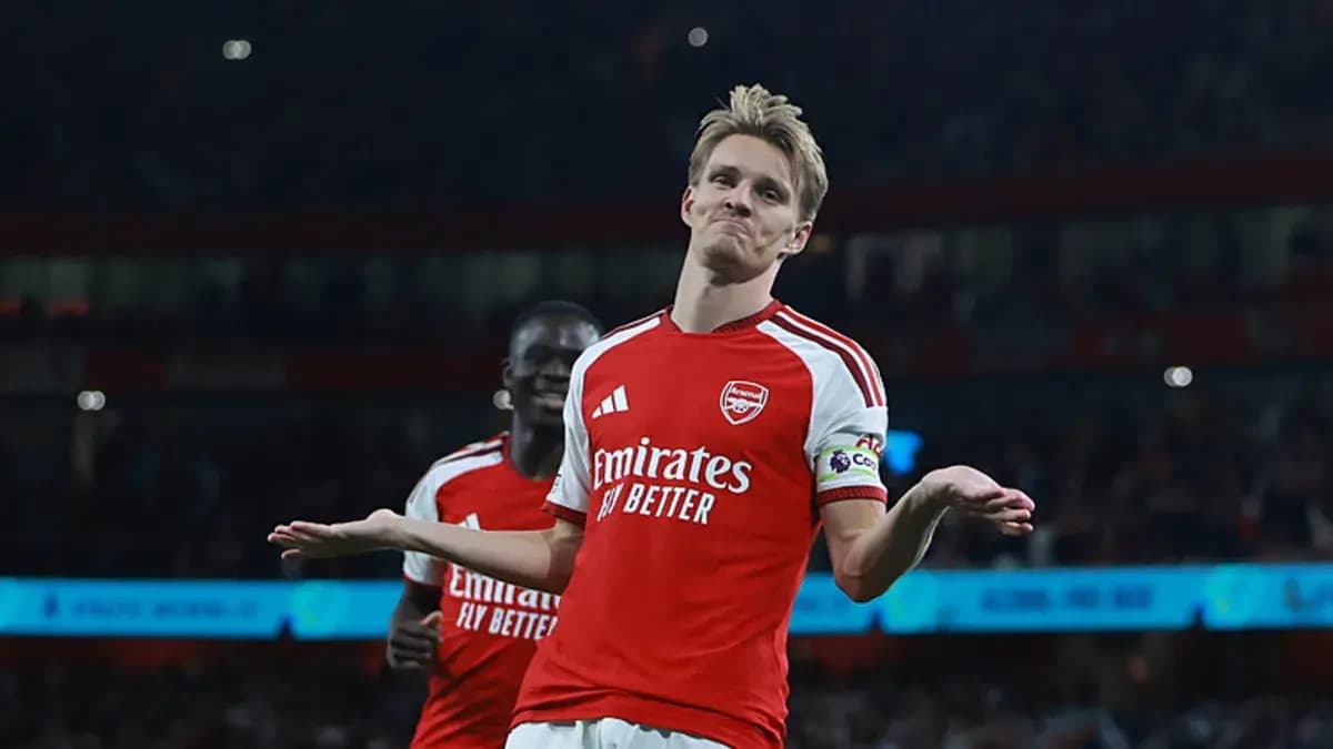 Arsenal, Premier Lig'de sezona 3 puanla başladı!