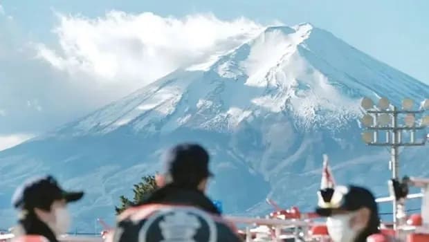 Japon baba oğlunu dağda yalnız bıraktı