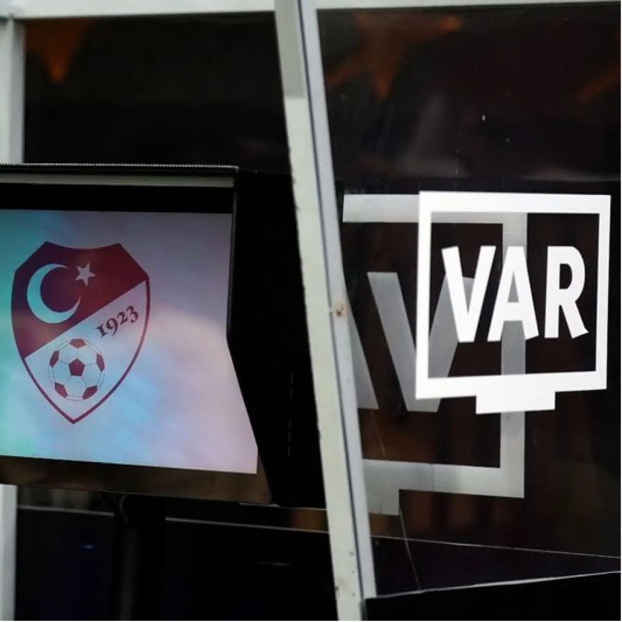 G.Saray maçına Türk VAR!