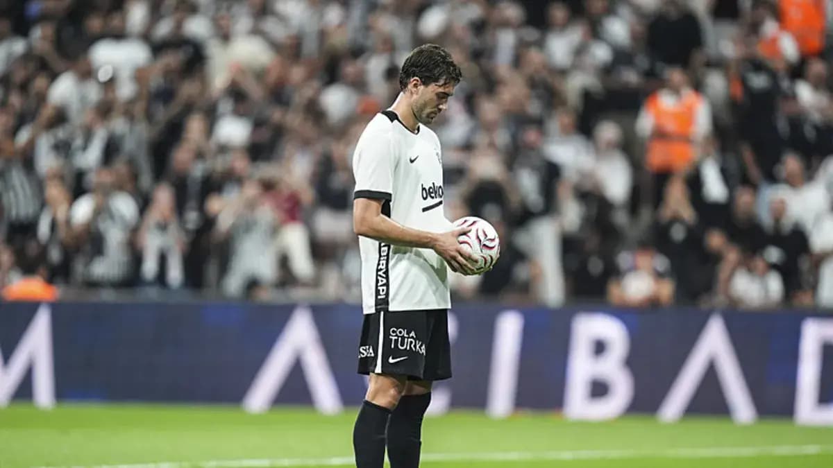 Beşiktaş'ta Orkun Kökçü'den Dusan Vlahovic'e jest