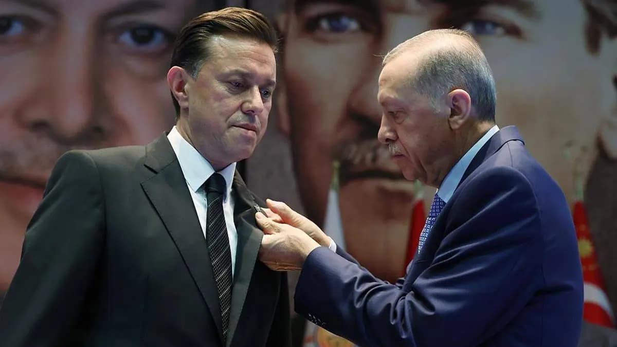 "AKP vatandaşın yediğine içtiğine karışmıyor' dedi ama 'Barlar Sokağı'nın kapatılmasını istedi
