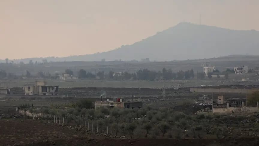 İsrail ordusu Kuneytra'da köylere girdi, Şam kırsalını topçu ateşiyle hedef aldı