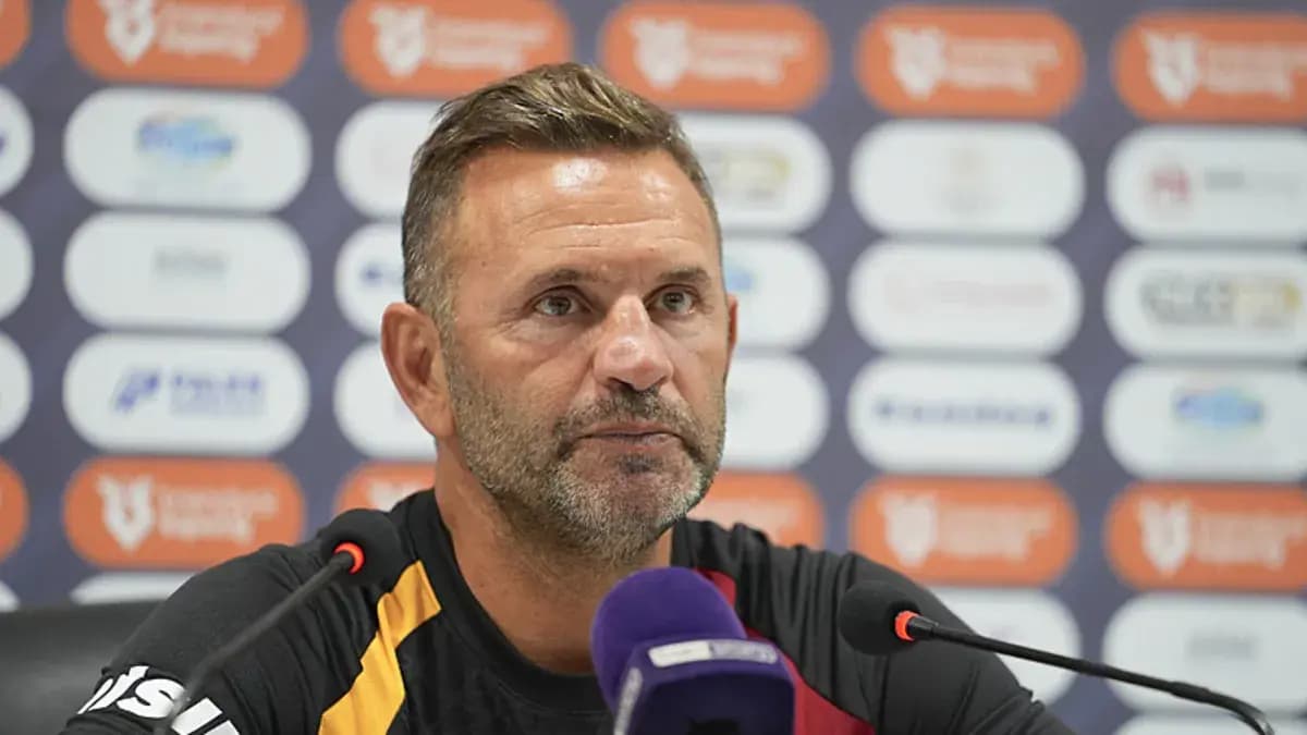 Galatasaray'da Okan Buruk'tan transfer sözleri! 'En az iki...'