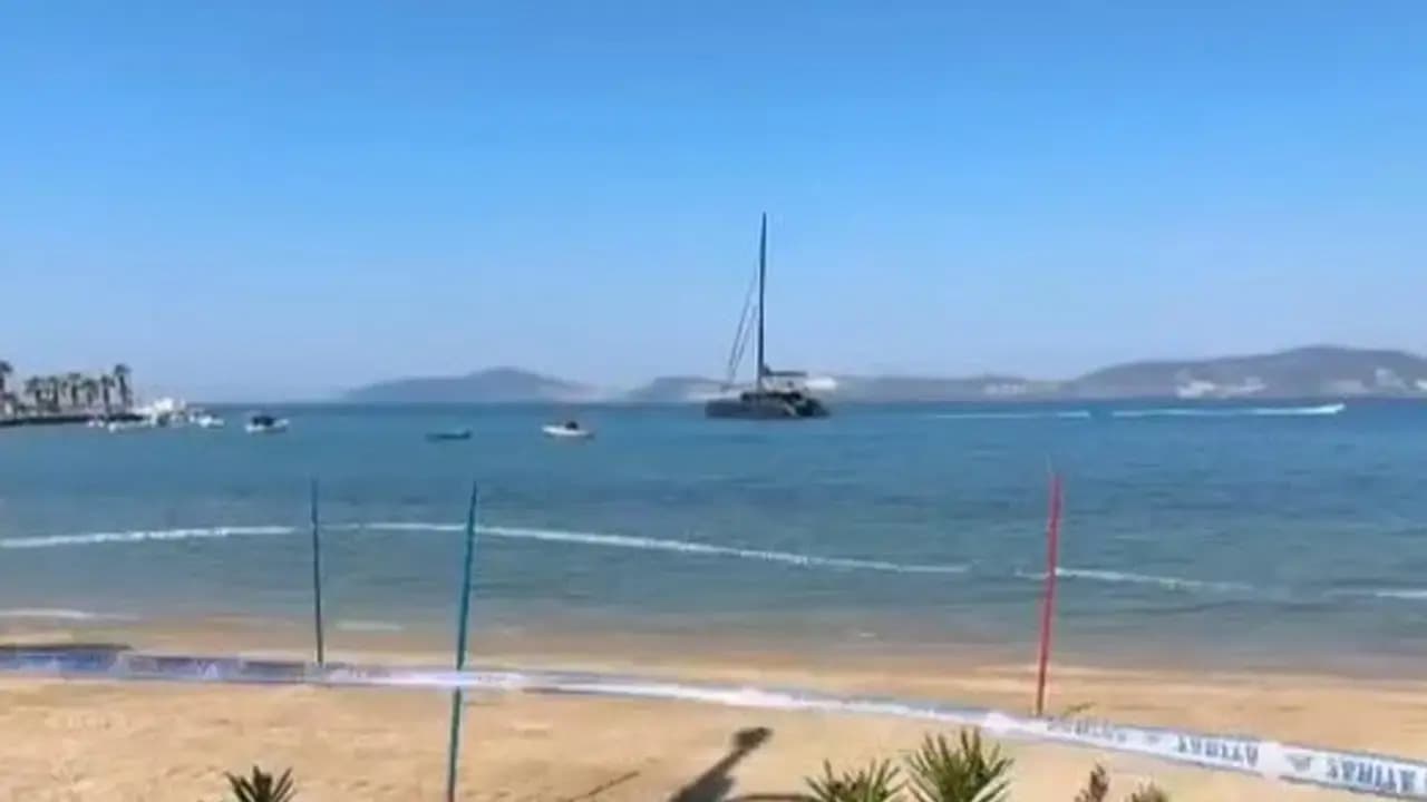Muğla'da halk plajı, deniz suyundaki kirlilik şüphesiyle kapatıldı