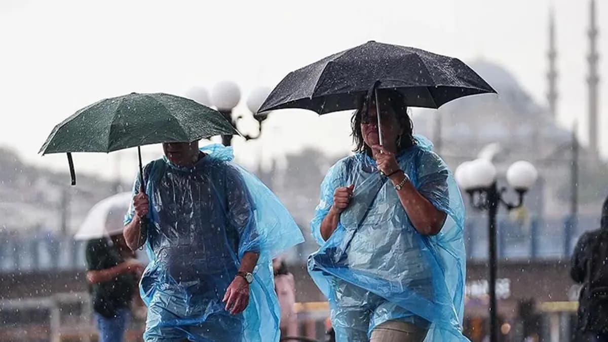 Meteoroloji uyardı, İstanbul'da sağanak başladı