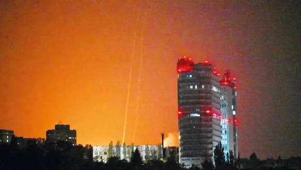 Kiev’e 9 saat boyunca füze yağdı