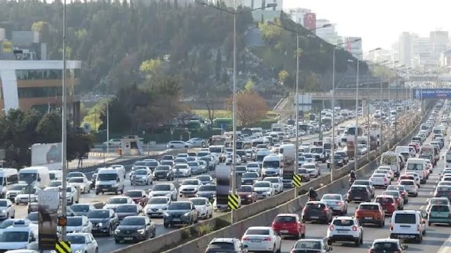 Milyonlarca sürücüyü ilgilendiriyor: Trafik ve kaskoda yeni dönem yarın başlıyor!