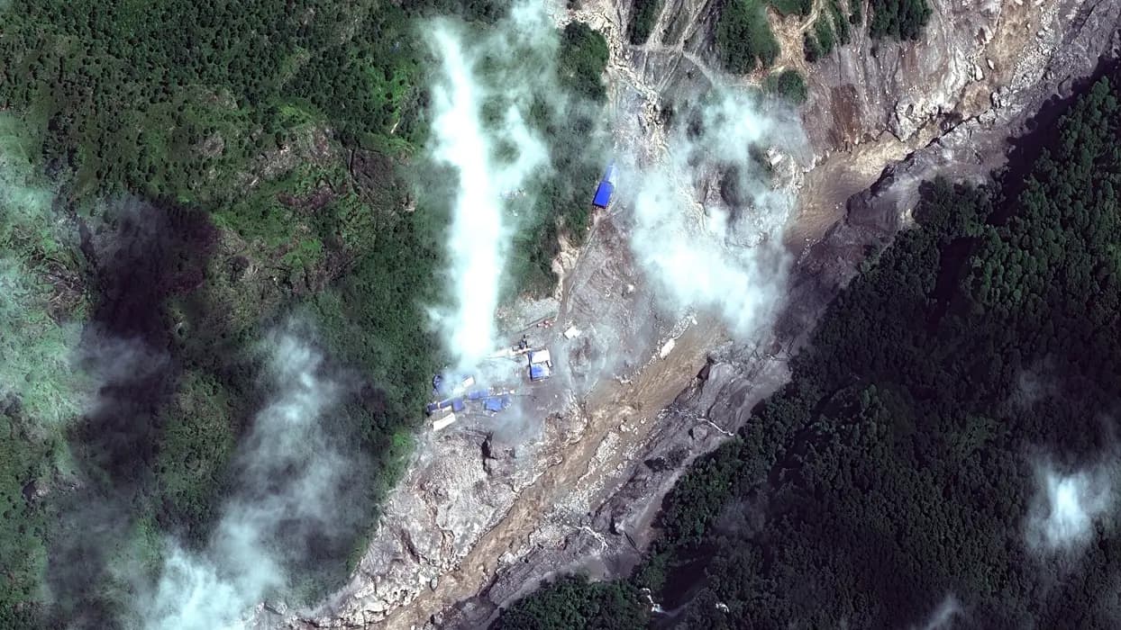 "Saatli bomba" patladı! Nepal'de acil tahliye uyarısı