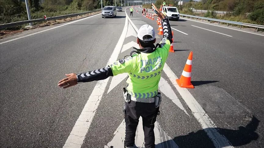 İstanbul'da Zafer Bayramı dolayısıyla yarın Vatan Caddesi trafiğe kapatılacak