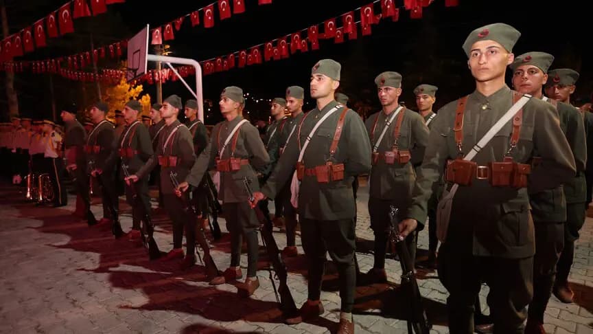 Büyük Taarruz'un 104. yıl dönümü dolayısıyla "Zafer Yürüyüşü" düzenlendi