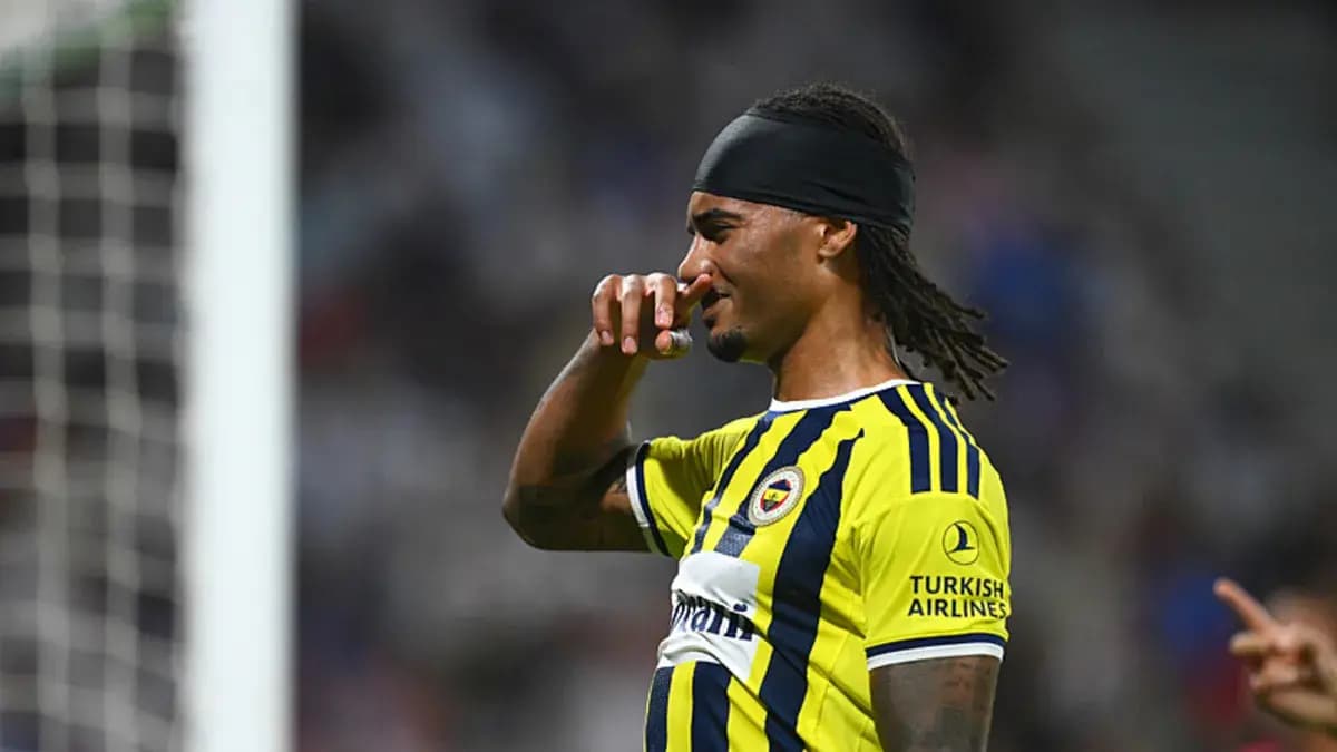 Archie Brown: "Takım arkadaşlarımla gurur duyuyorum"