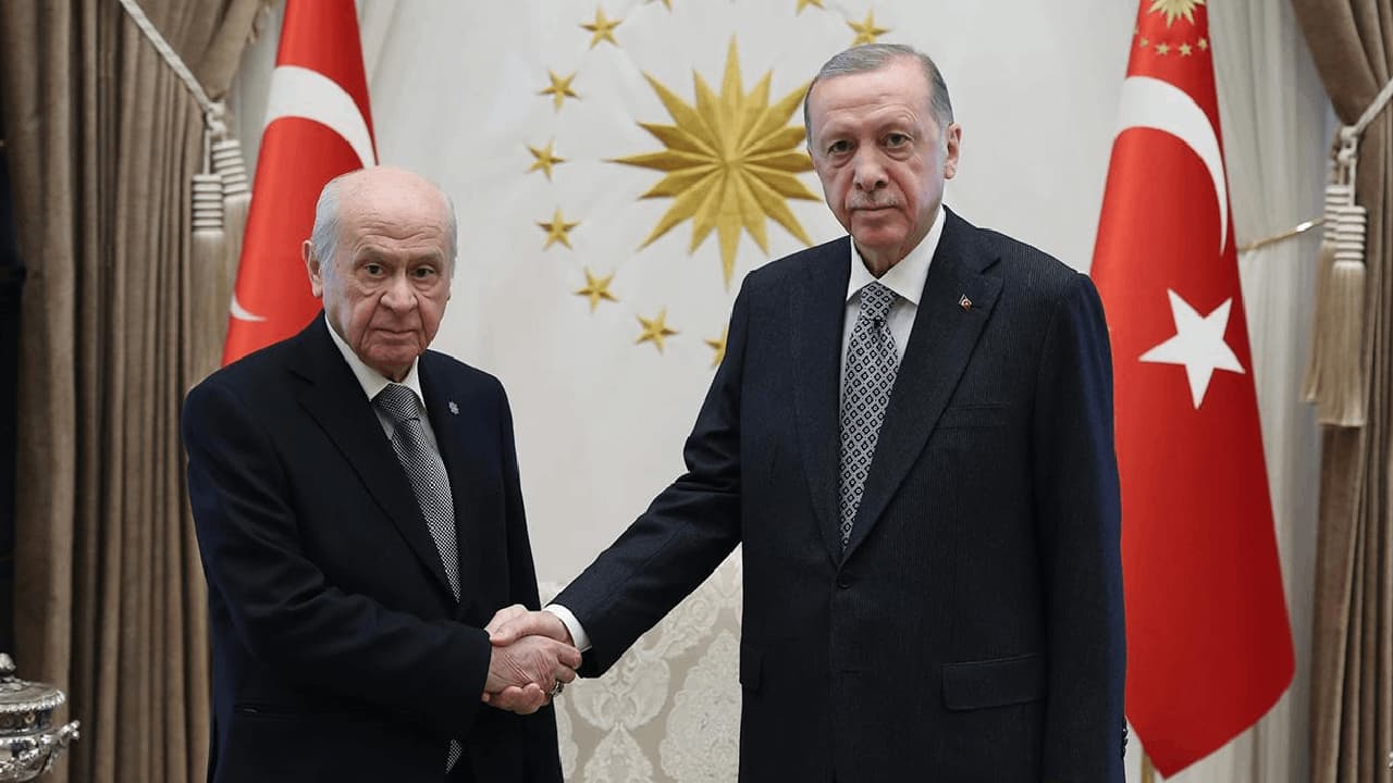 Bahçeli'nin çıkışının ardından iktidardan sürpriz hamle! Seçim sistemi değişiyor