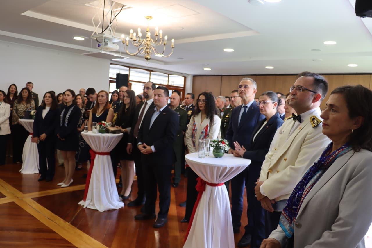 Kolombiya'da 30 Ağustos resepsiyonu