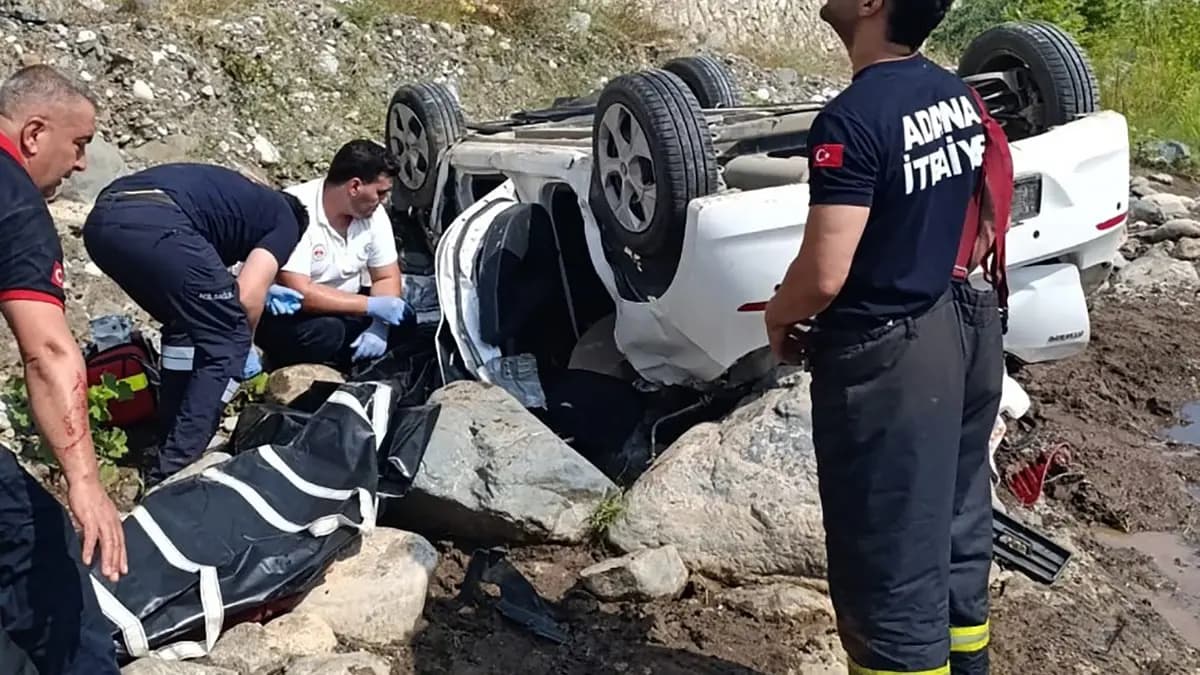 Dereye uçan otomobildeki 2 kadın hayatını kaybetti