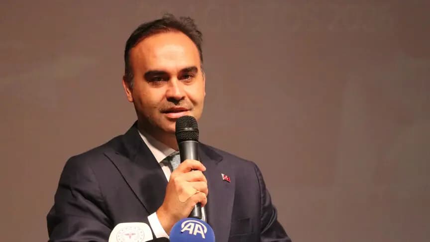 Bakan Kacır: Üretimin, yatırımın, istihdamın, ihracatın yanında olmaya devam edeceğiz