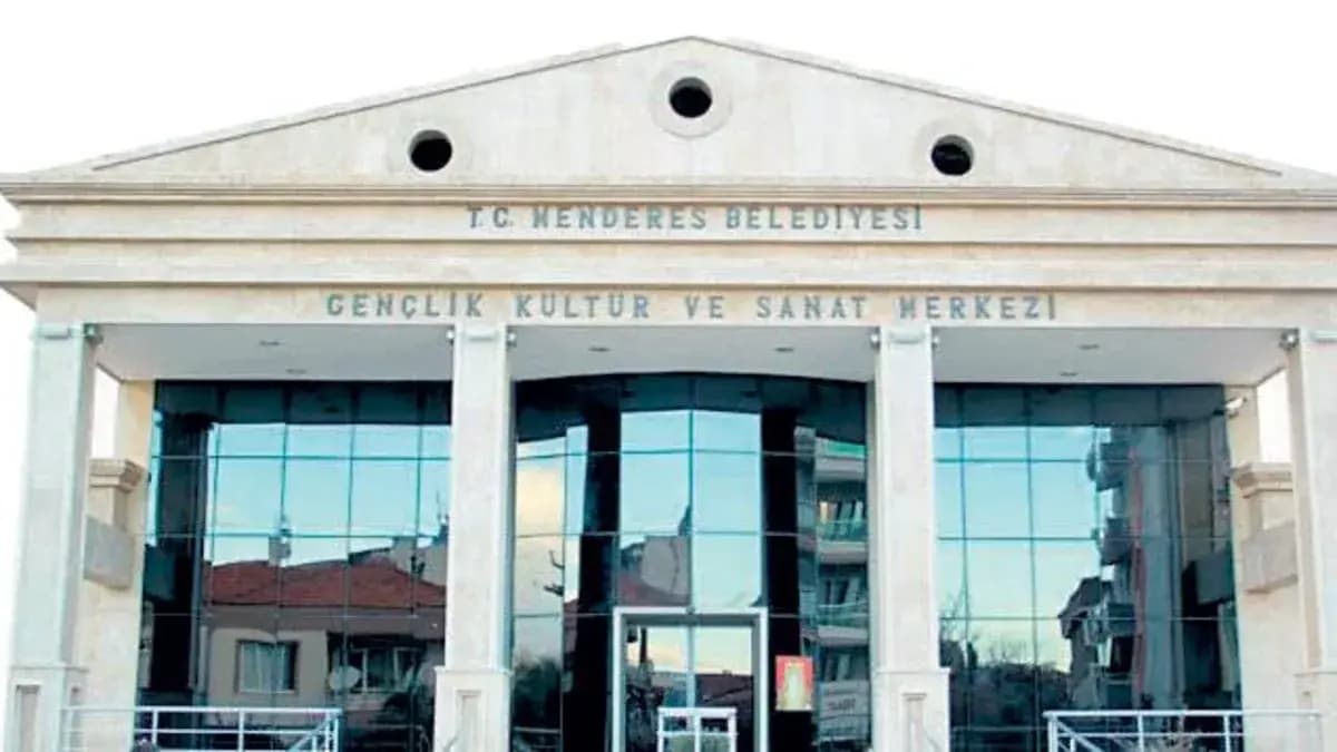 Gençlik Merkezi’ni rüşvet merkezine çevirdi