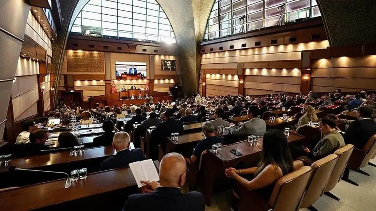 Siyasi yasak kararı çıktı, İBB'de seçim gündemi oluştu