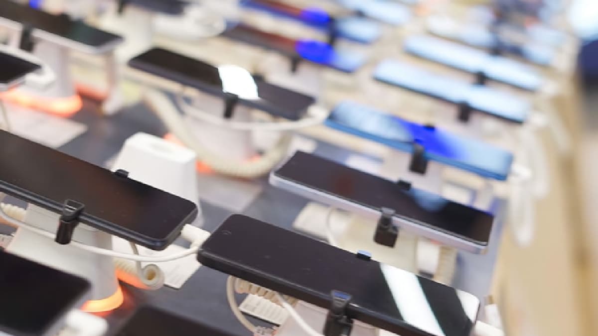 Bir telefon devi daha Türkiye'de üretim yapacak