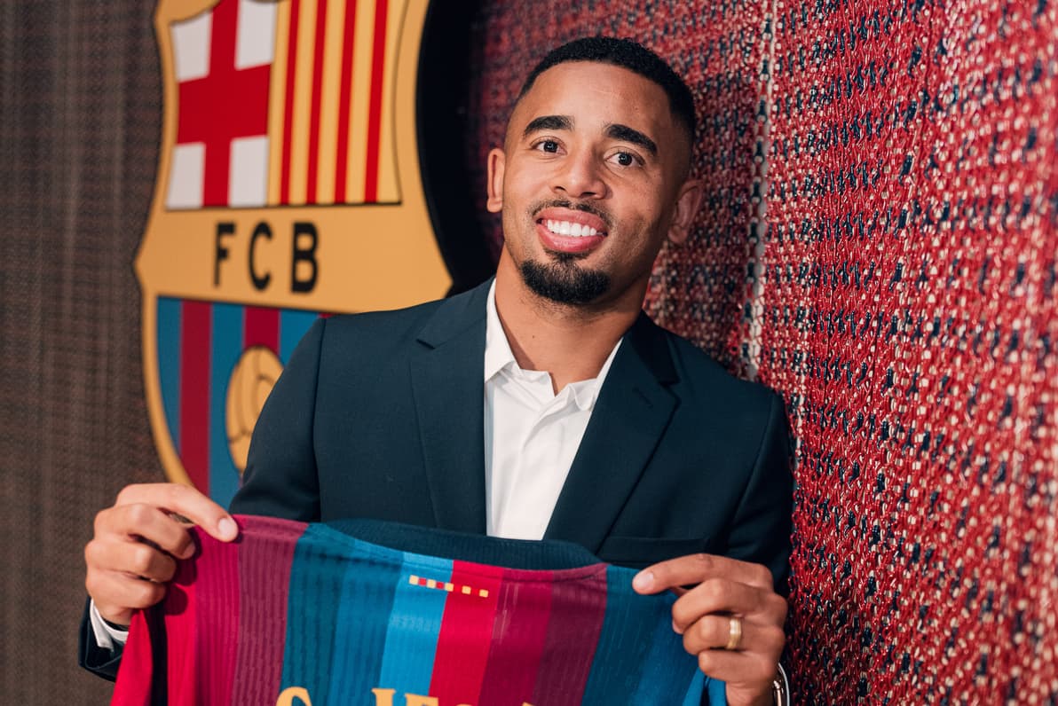 Barcelona, Arsenal'in yıldızını renklerine bağladı