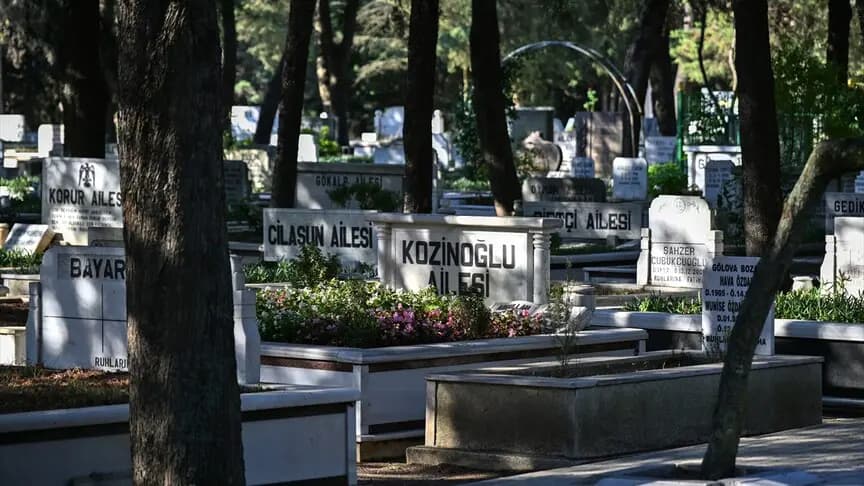 Eski MİT görevlisi Kaşif Kozinoğlu'nun mezarı açıldı