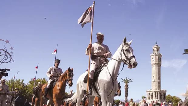 İzmir’de 104 yıllık kurtuluş coşkusu