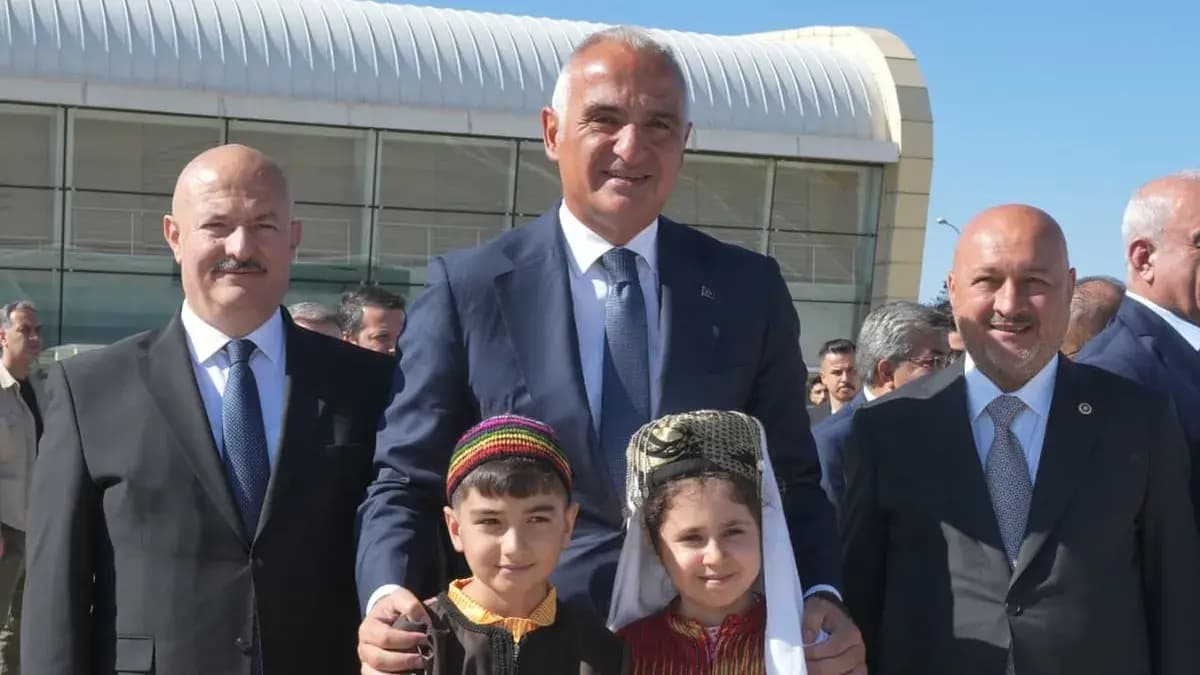 Bakan Ersoy Adıyaman’da: Depremde hasar gören cami, mescit ve türbe yeniden hayat buldu