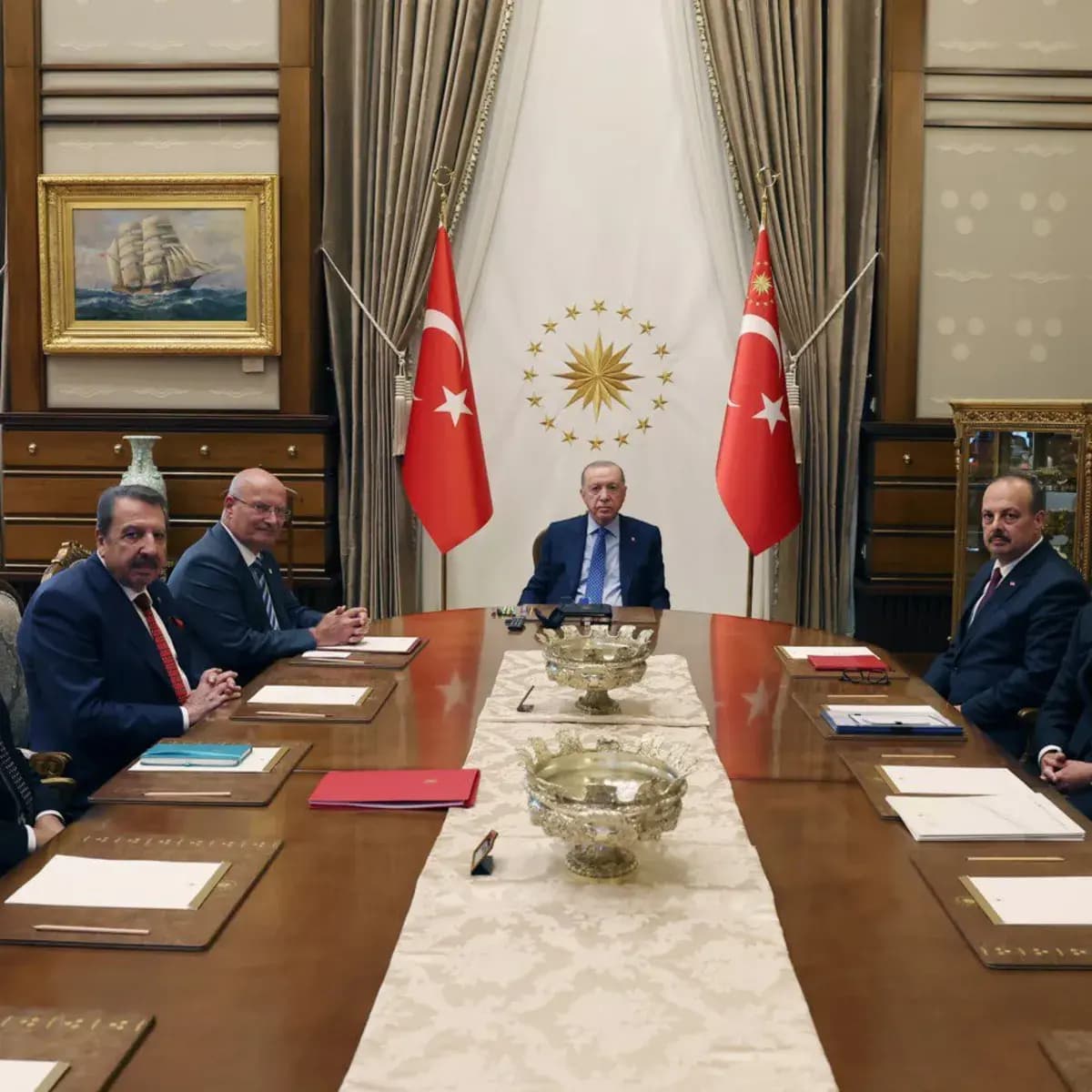 Başkan Erdoğan'dan diplomasi trafiği: Ankara Valisi Canbolat'ı kabul etti