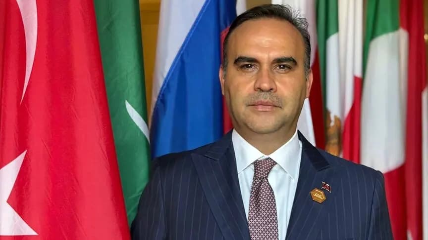 Bakan Kacır: Farklı alanlarda yapay zeka odaklı katma değer üretecek projelerin hızlanmasını sağlayacağız