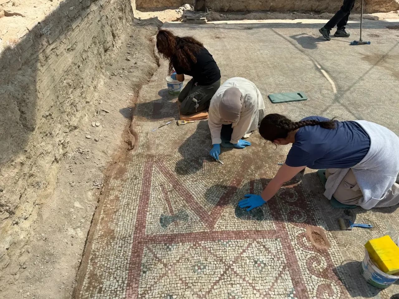 Binlerce yıllık miras gün ışığına kavuştu! 105 metrekarelik mozaik ortaya çıkarıldı