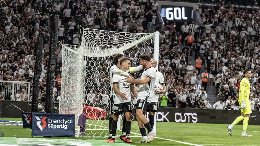 Beşiktaş evinde Erzurumspor FK'yi 3-0 yendi