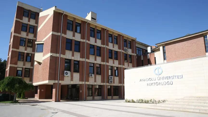 Anadolu Üniversitesi Açıköğretim Fakültesi'nde öğrenci affı başvuru tarihleri açıklandı