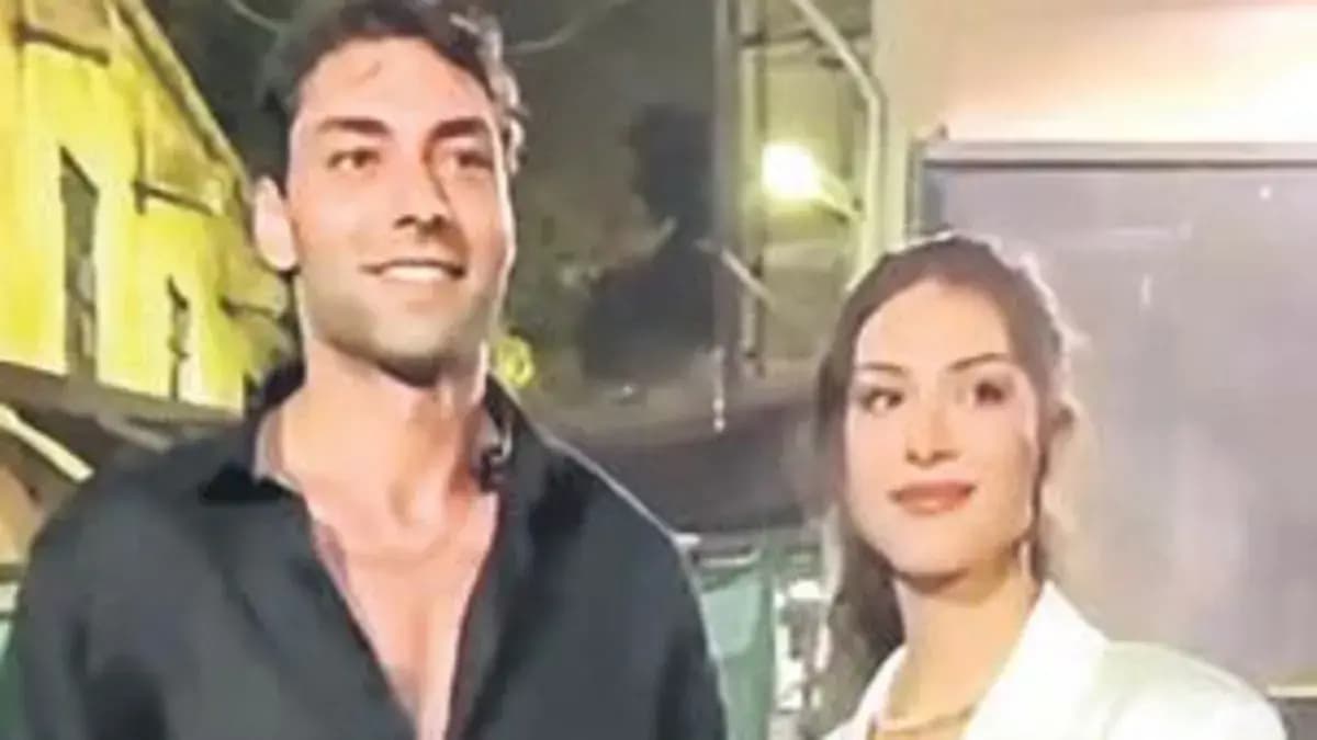 Sevgilisini yalnız bırakmadı