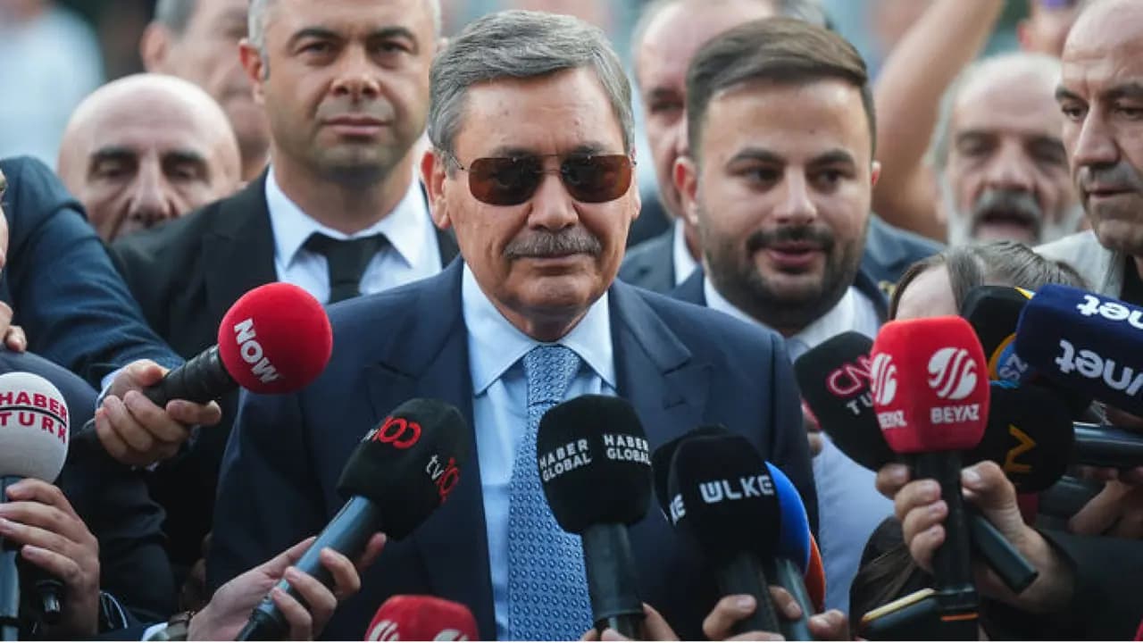 Gökçek'in oğlu ve gelini adliyede