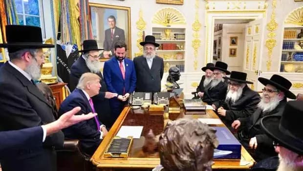 Beyaz Saray'da 47 yıl sonra bir ilk: Trump Hasidilk Yahudileri ağırladı