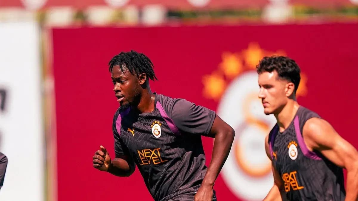 Galatasaray'da yeni transfer El Chadaille Bitshiabu, takımla ilk antrenmanına çıktı!