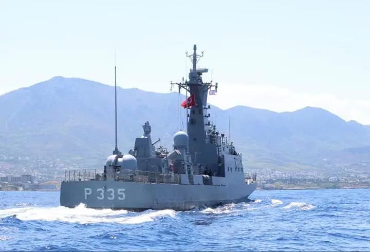 TCG Işın alabora olan geminin enkazı için taramalara başladı