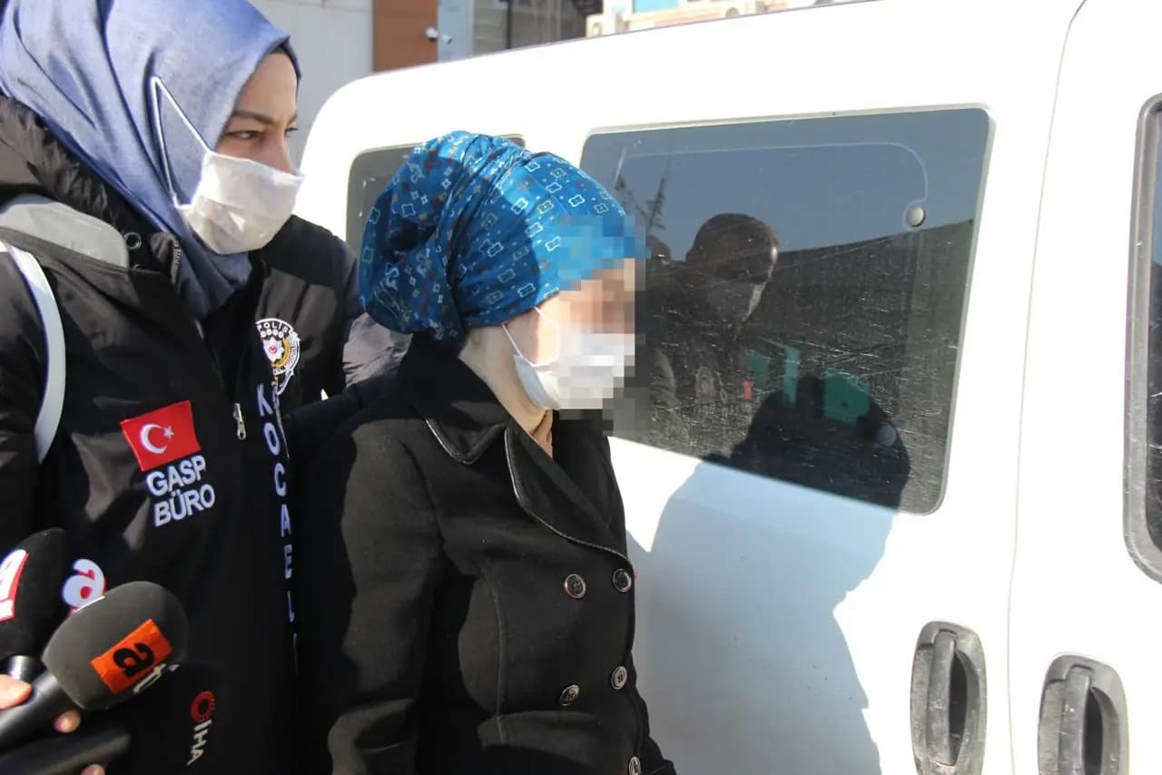 Kocaeli'de banyoda doğurduğu bebeğini 9 yerinden bıçaklayarak öldüren annenin 'ayırt etme gücünü' kaybedip kaybetmediği incelenecek