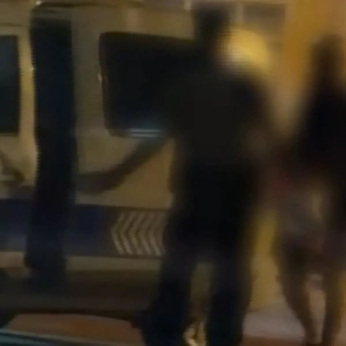 Çanakkale'de iğrenç olay! İş adamı otelde 2 erkek çocukla basıldı