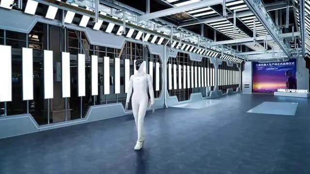 Tesla Optimus’a Gözdağı: XPeng, İnsansı Robotu IRON'ı Seri Üretime Geçirdi!