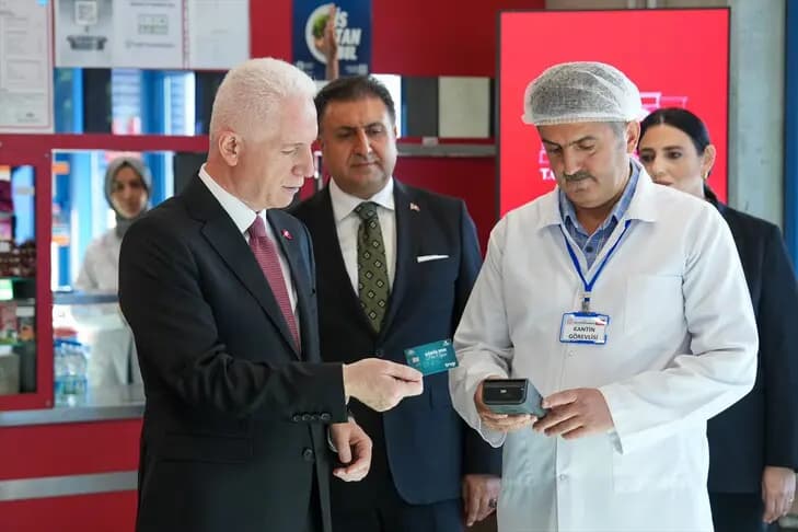 İstanbul Valiliğinden ihtiyaç sahibi öğrencilere aylık 2 bin lira kantin desteği