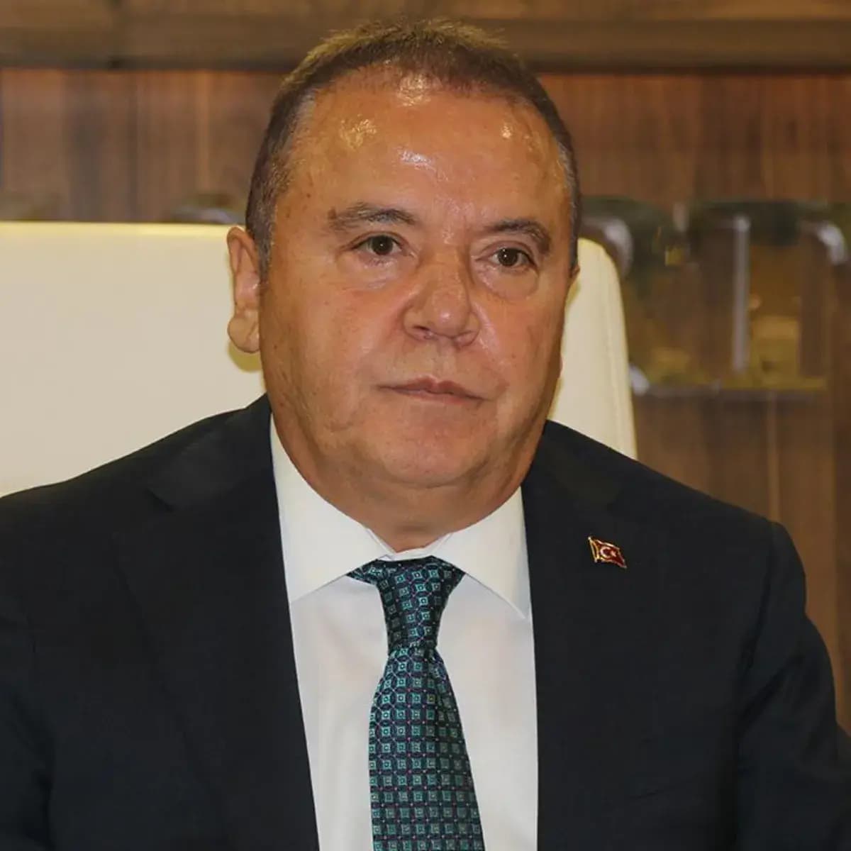 "İş vaadiyle birlikte olma" skandalı: Fuhuş soruşturması Muhittin Böcek'e uzandı! İşte şoke eden iddialar