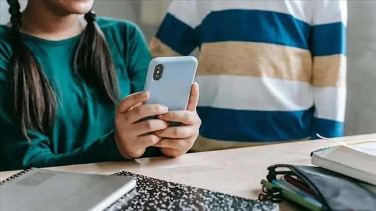 Polonya’da ilkokullarda telefon kullanımı düzenlemesi yürürlüğe girdi!