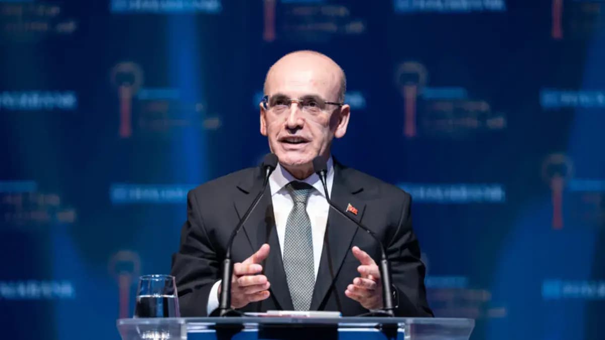 Bakan Şimşek'ten kur rejimi ve enflasyon açıklaması: Spekülasyonların dayanağı yok