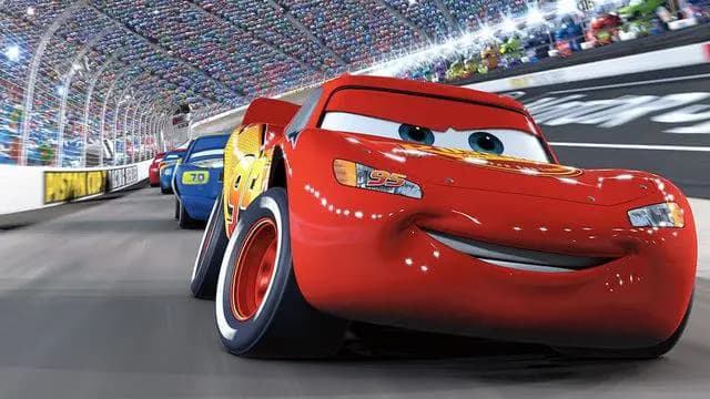 Pixar, Arabalar Filminin İkonik Karakteri Şimşek McQueen’in Teknik Özelliklerini Açıkladı: V8 Motor, 750 Beygir Gücü!