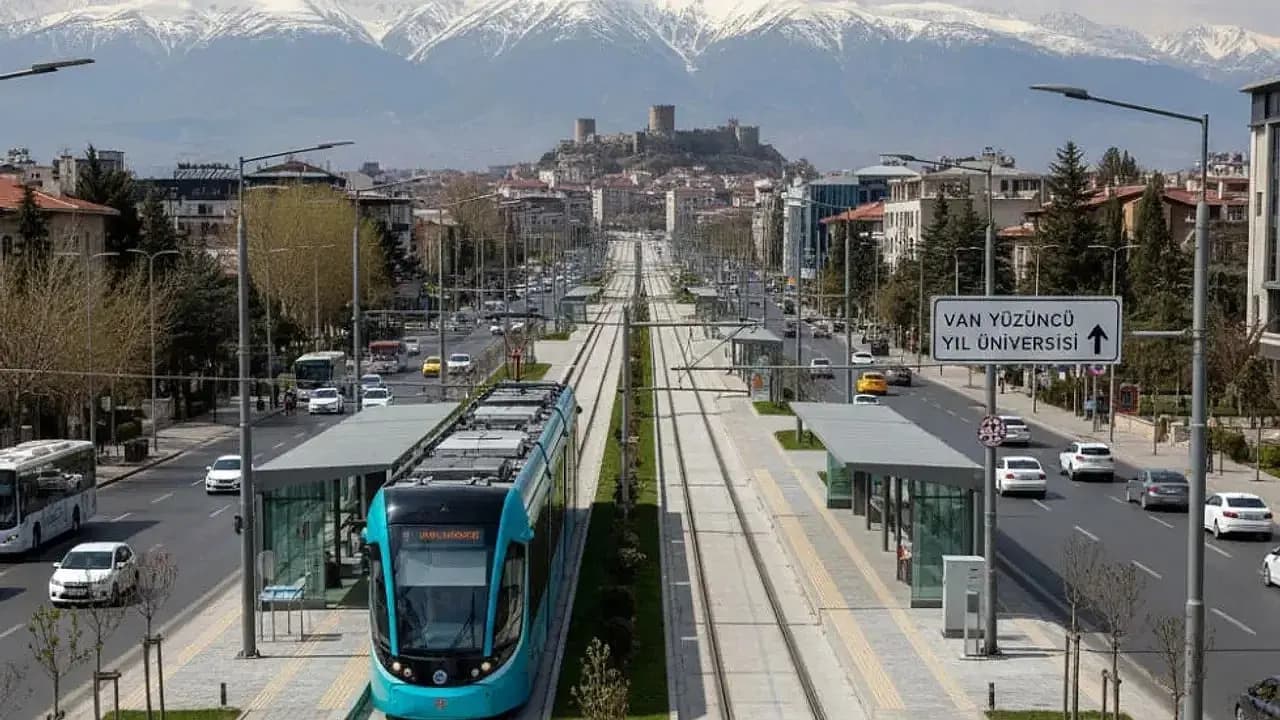 Van'daki tramvay projesini Bakanlık üstlendi