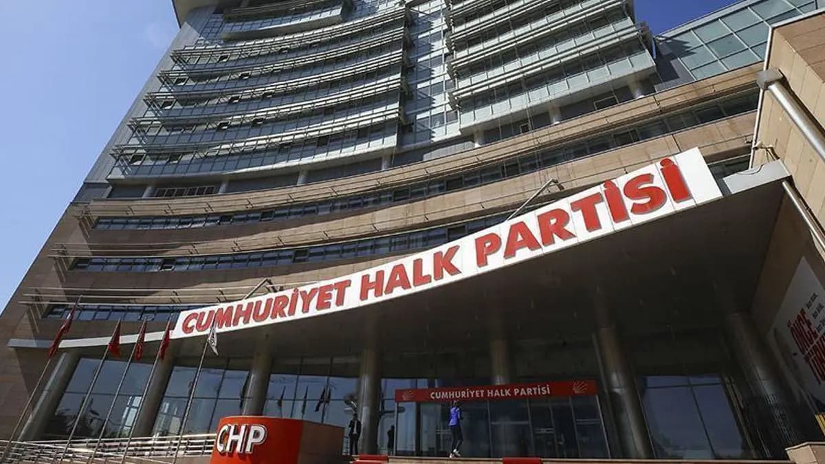 Ankara 26. Asliye Ceza Mahkemesi'nde görülen CHP'nin 38. Olağan Kurultay davası 21 Ekim'e ertelendi.