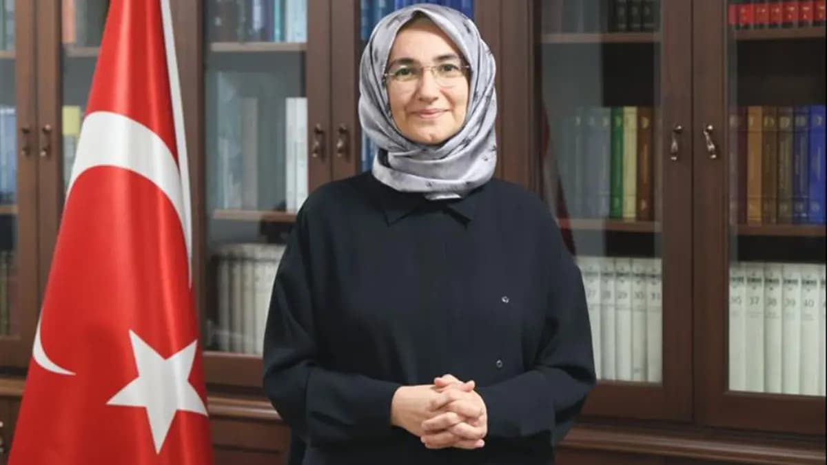 Atatürk’ü seven yollandı portresini asmayan kaldı